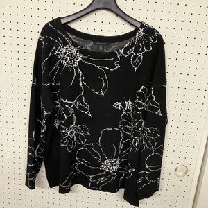 Tahari Black and White Floral Long Sleeve Top